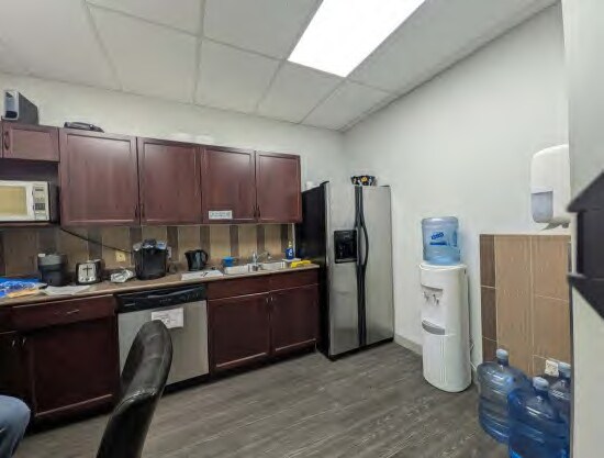 More Photos Of 10059-10085 166th St, Edmonton Office For Sale