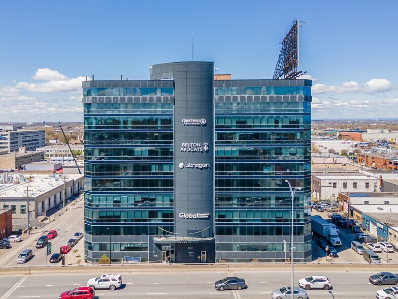 Primary Photo Of 3737 Boul Cremazie E, Montréal Office For Lease