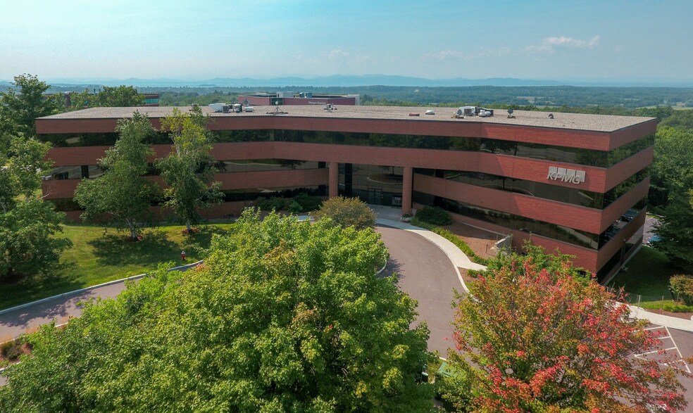 More Photos Of 463 Mountain View Dr, Colchester Office For Lease