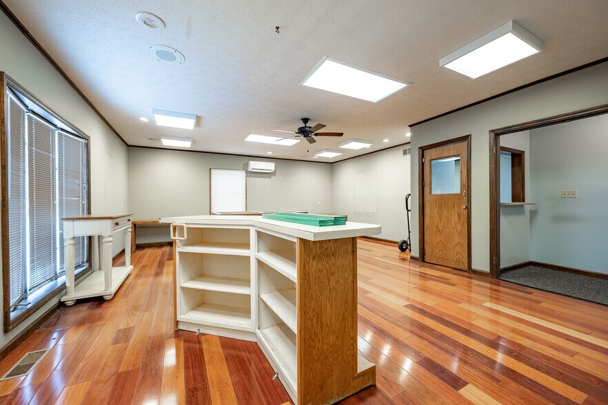 More Photos Of 814 E Washington St, Greencastle Medical For Sale