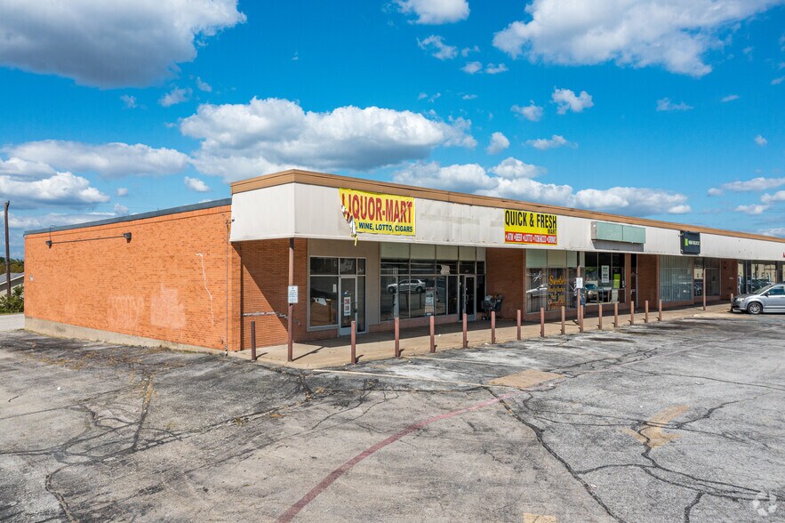 More Photos Of 5405-5425 E Lancaster Ave, Fort Worth Freestanding For Lease