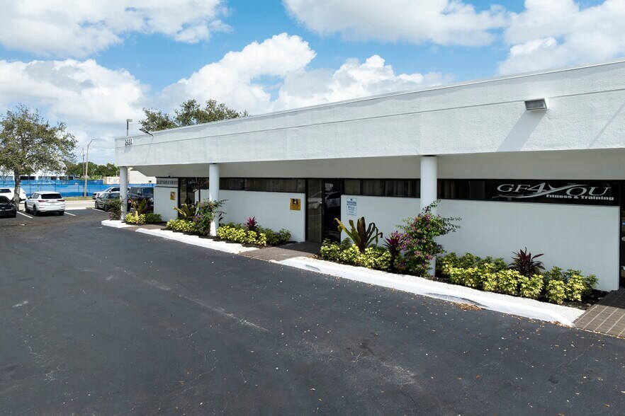 More Photos Of 2620 N Australian Ave, West Palm Beach Office Residential For Lease