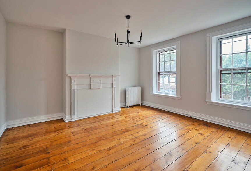 More Photos Of 12-20 W Bridge St, New Hope Storefront For Sale