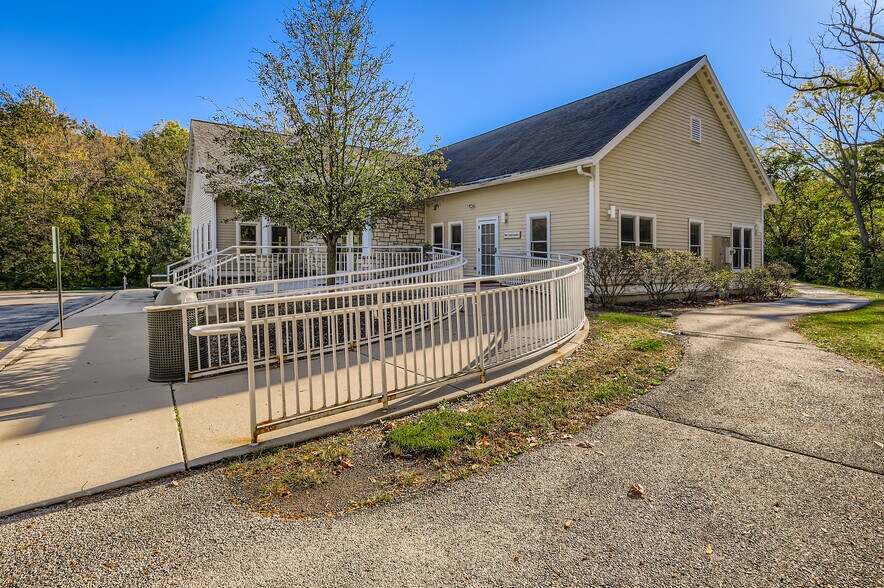 More Photos Of 40 Timberline Dr, Lemont Rehabilitation Center For Lease