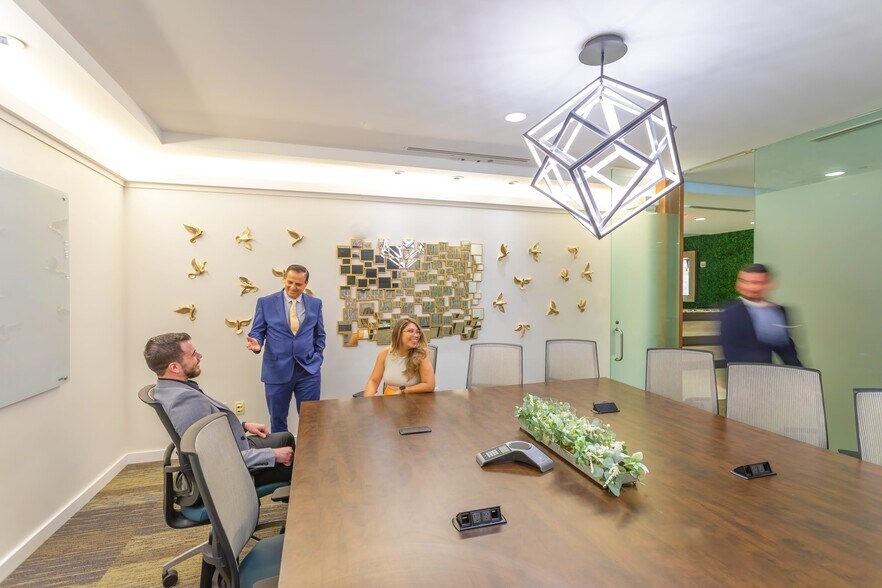 More Photos Of 2525 Ponce de Leon Blvd, Coral Gables Coworking Space