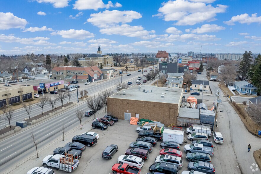 More Photos Of 321 16 Ave NW, Calgary Department Store For Sale