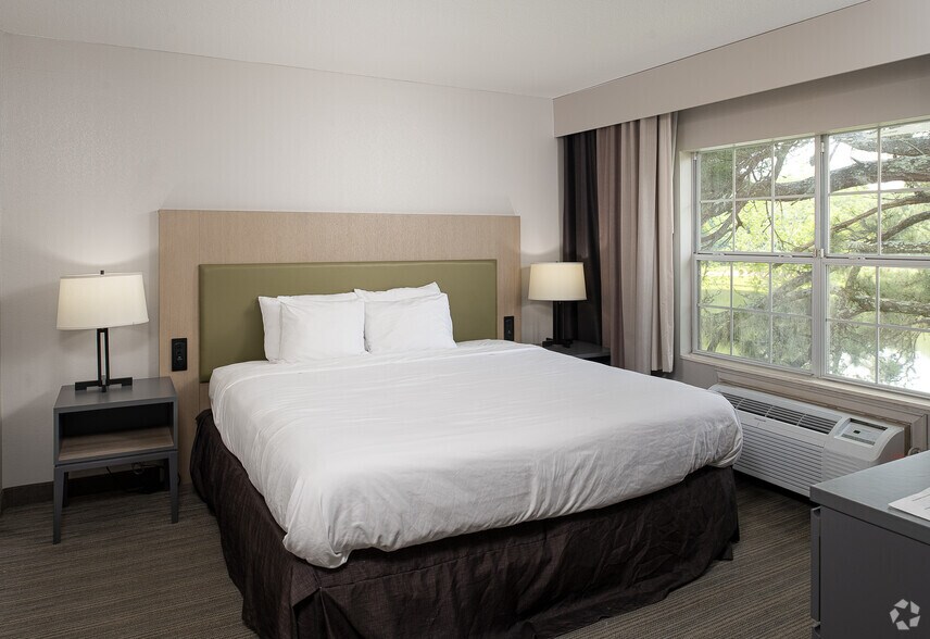 More Photos Of 3051 White Blvd, Pearl Hotel For Sale