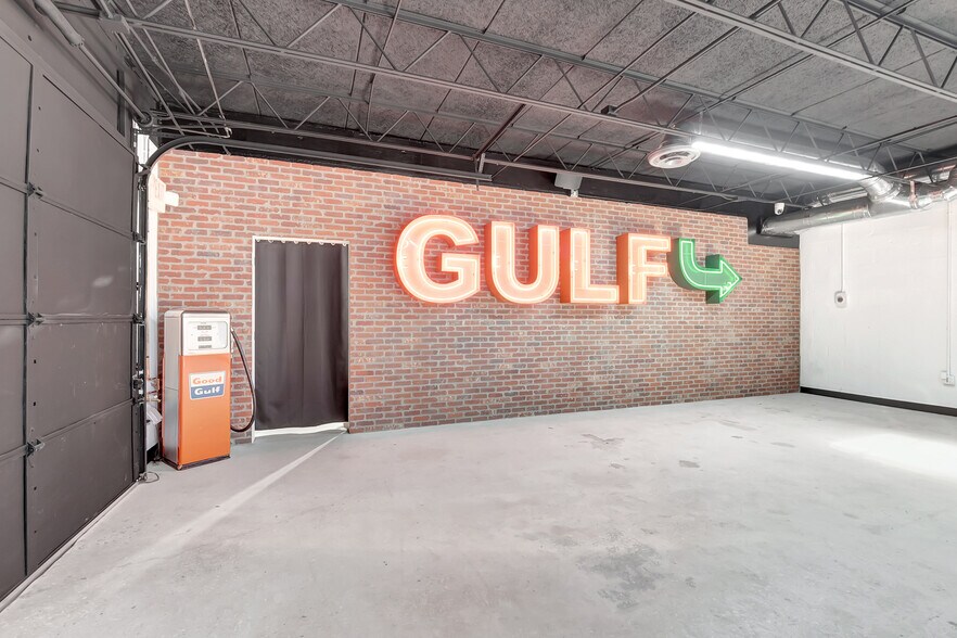 More Photos Of 705 Bond Way, Delray Beach Showroom For Sale