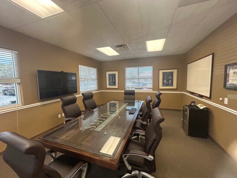 More Photos Of 180 Pine Ave N, Oldsmar Office For Lease