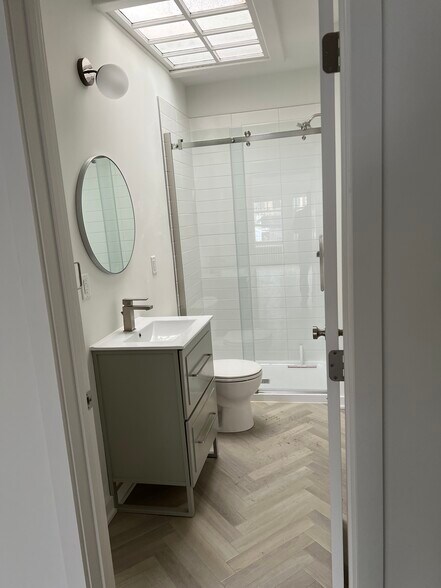 More Photos Of 4300-4304 Upton Ave S, Minneapolis Storefront Retail Residential For Lease