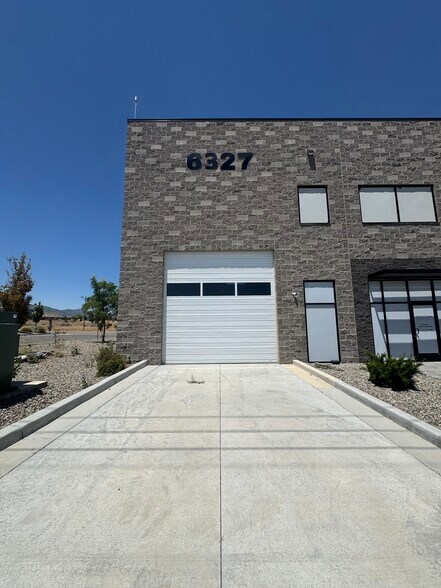 More Photos Of 6327 W Crimson View Dr, South Jordan Veterinarian Kennel For Sale