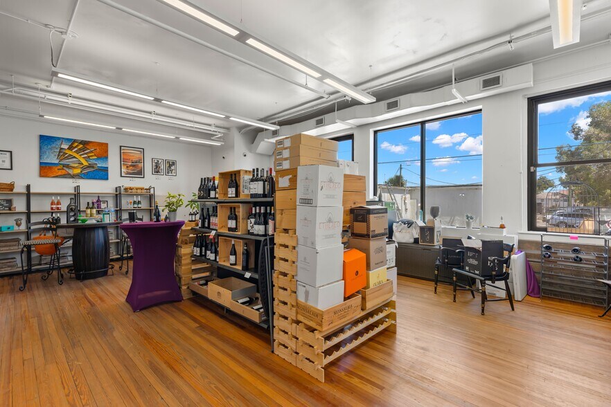 More Photos Of 327 11th Ave N, Saint Petersburg Office For Lease