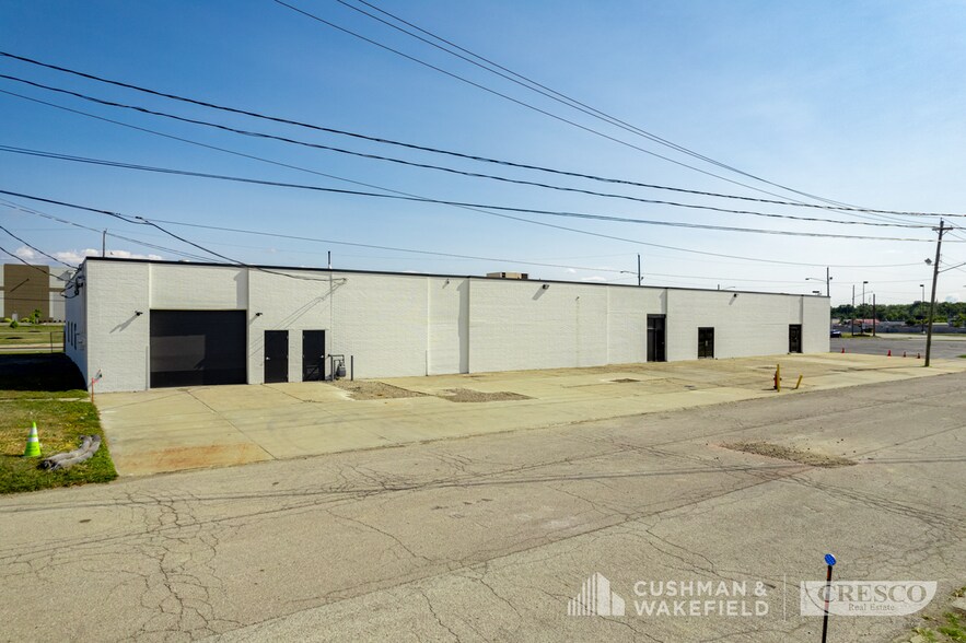 More Photos Of 20900 Miles Pky, Warrensville Heights Warehouse For Sale