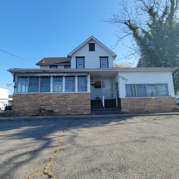 More Photos Of 1707 Asbury Ave, Asbury Park General Retail For Sale