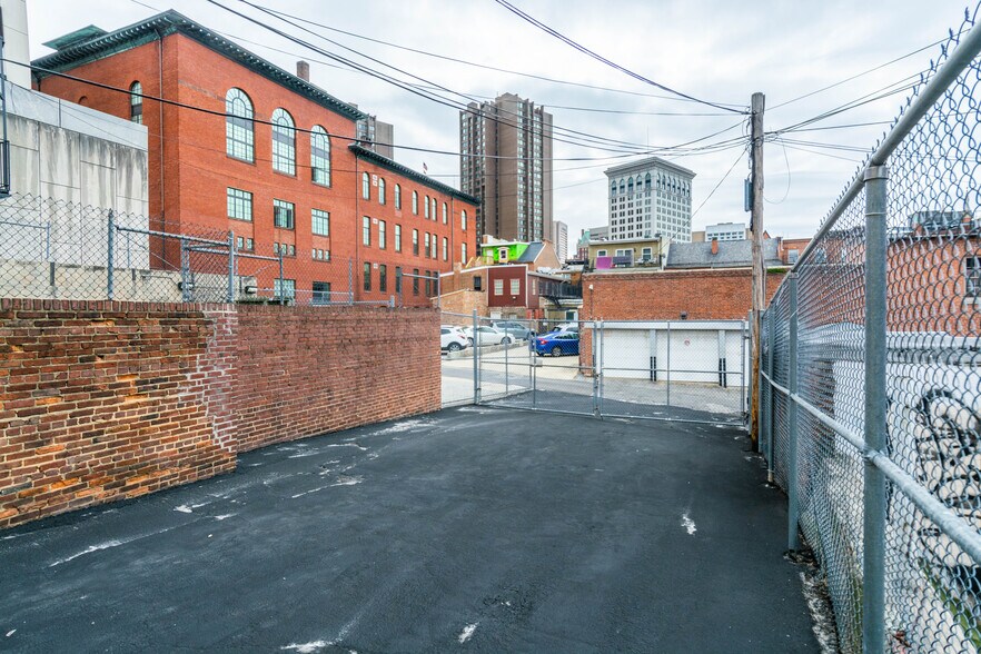 More Photos Of 115 W Mulberry St, Baltimore Office Residential For Sale
