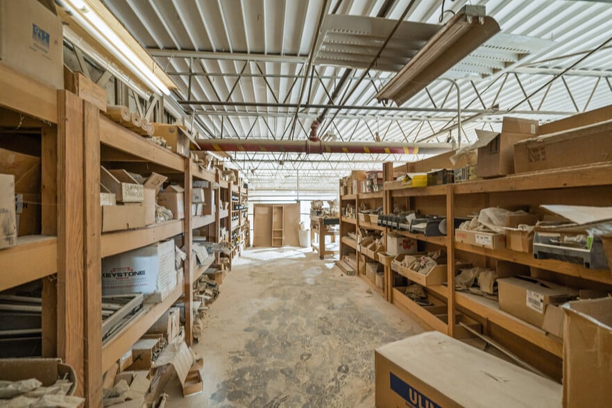 More Photos Of 1641 Crystal Ave, Kansas City Warehouse For Sale