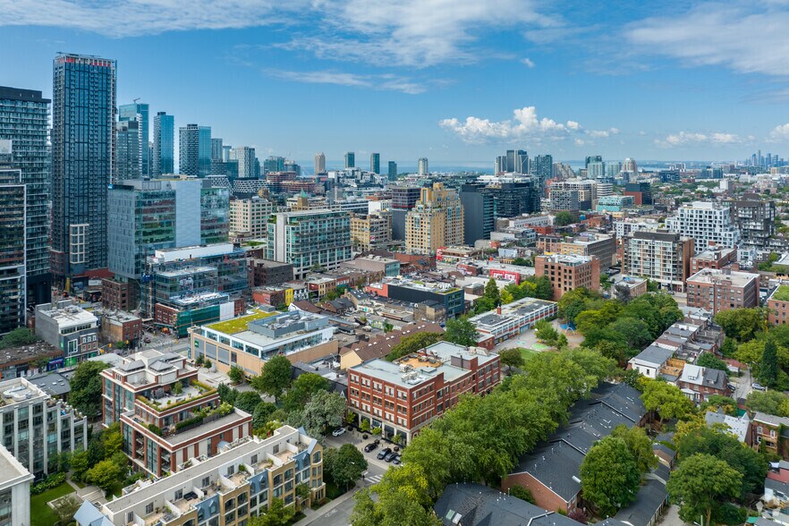 More Photos Of 26 Soho St, Toronto Office For Lease
