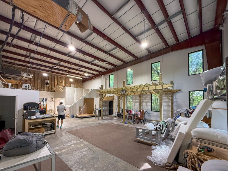 More Photos Of 2300 Clements Ferry Rd, Charleston Warehouse For Lease