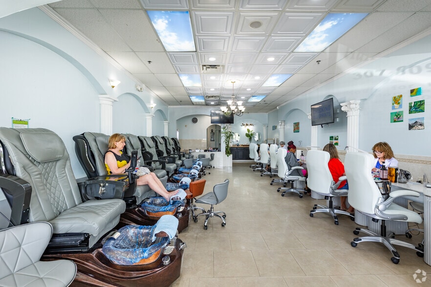 More Photos Of 17860 SE 109th Ave, Summerfield Unknown For Lease