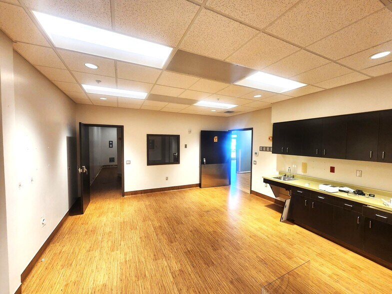 More Photos Of 2035 S Pueblo Blvd, Pueblo Freestanding For Sale