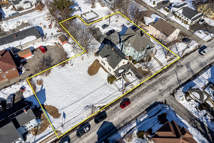 More Photos Of 388 Child St, Warren Freestanding For Sale