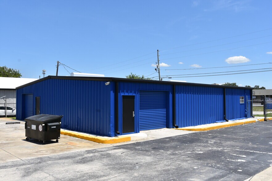 More Photos Of 2064 Range Rd, Clearwater Warehouse For Lease