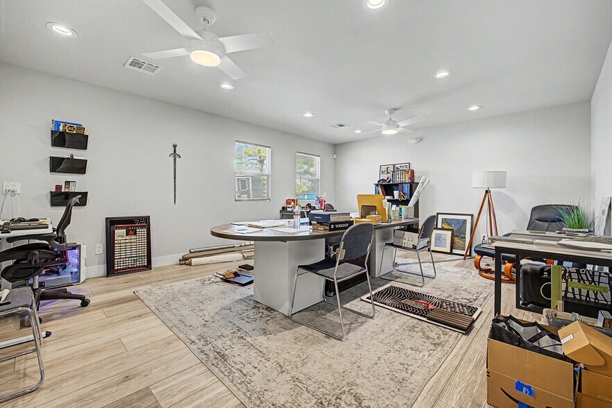 More Photos Of 6470 W Desert Inn Rd, Las Vegas Coworking Space