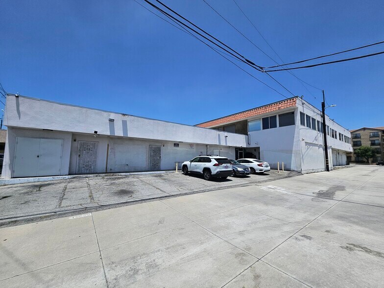More Photos Of 13818 San Antonio Dr, Norwalk Storefront Retail Office For Sale