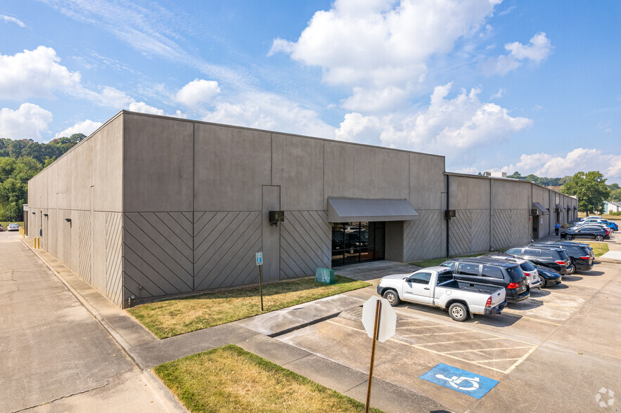 Primary Photo Of 2201 Brookwood Dr, Little Rock Light Distribution For Lease