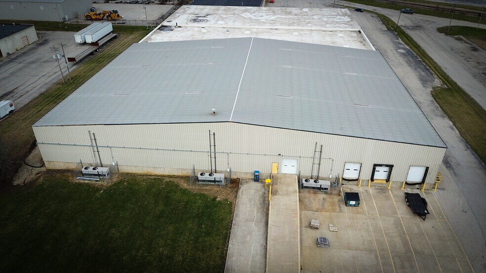 More Photos Of 3205 N 22nd St, Decatur Warehouse For Sale