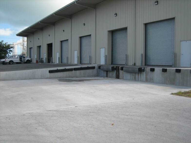 More Photos Of 121 Overseas Hwy, Key West Industrial For Sale