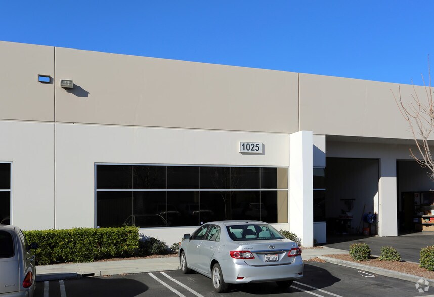 More Photos Of 1025 N Shepard St, Anaheim Warehouse For Sale