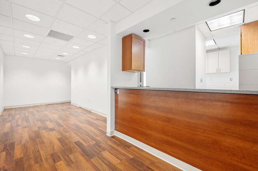 More Photos Of 1 Hanson Pl, Brooklyn Apartments For Sale