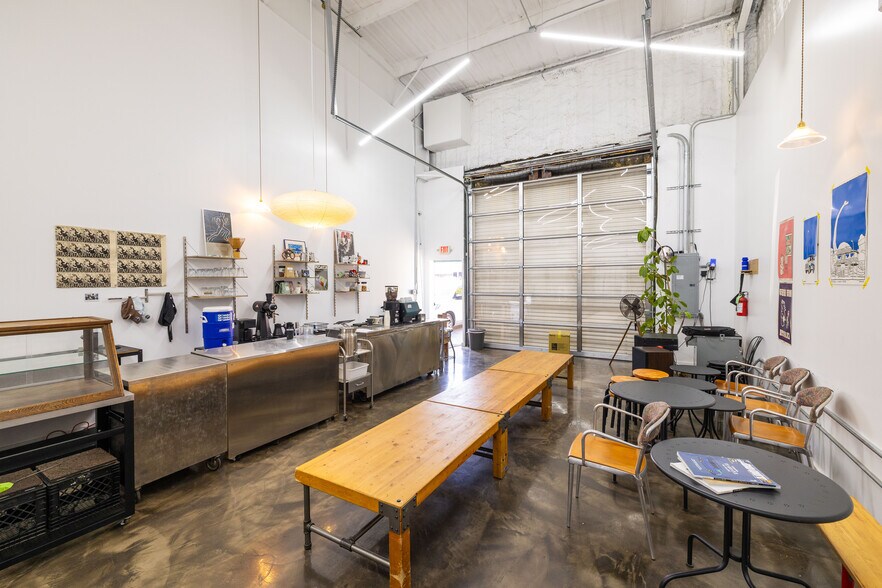More Photos Of 3915 McKinney St, Houston Light Distribution For Lease