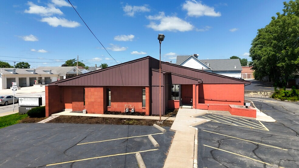 More Photos Of 603 N State St, Girard Medical For Sale