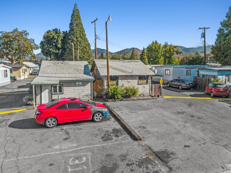 More Photos Of 1275 Rogue River Hwy, Grants Pass Manufactured Housing Mobile Home Park For Sale