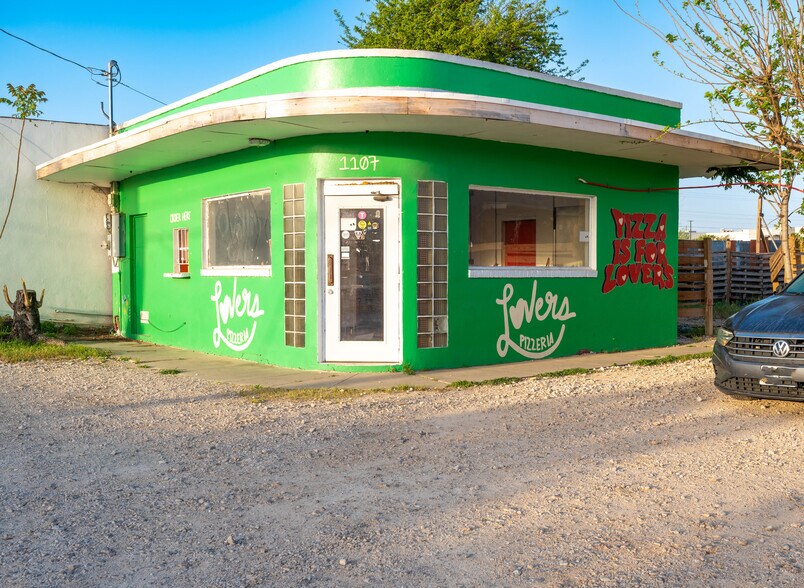 More Photos Of , San Antonio General Retail For Sale