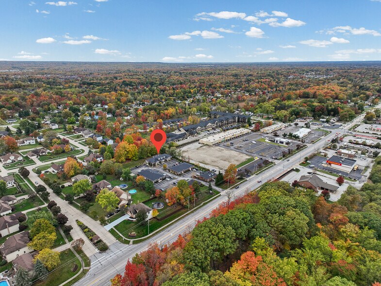 More Photos Of 8050 Corporate Cir, North Royalton Office For Lease