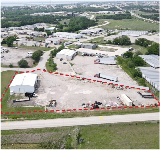 More Photos Of 311 National Dr, Rockwall Warehouse For Lease