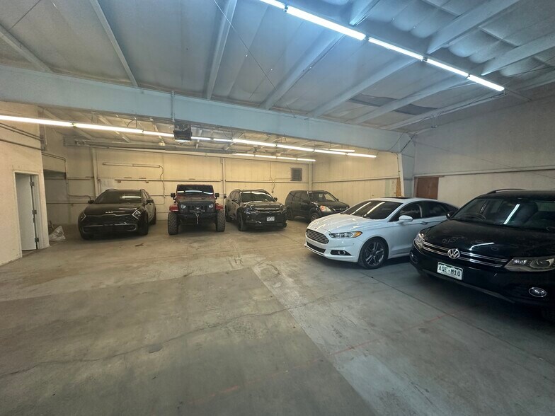 More Photos Of 2101 S Platte River Dr, Denver Warehouse For Lease