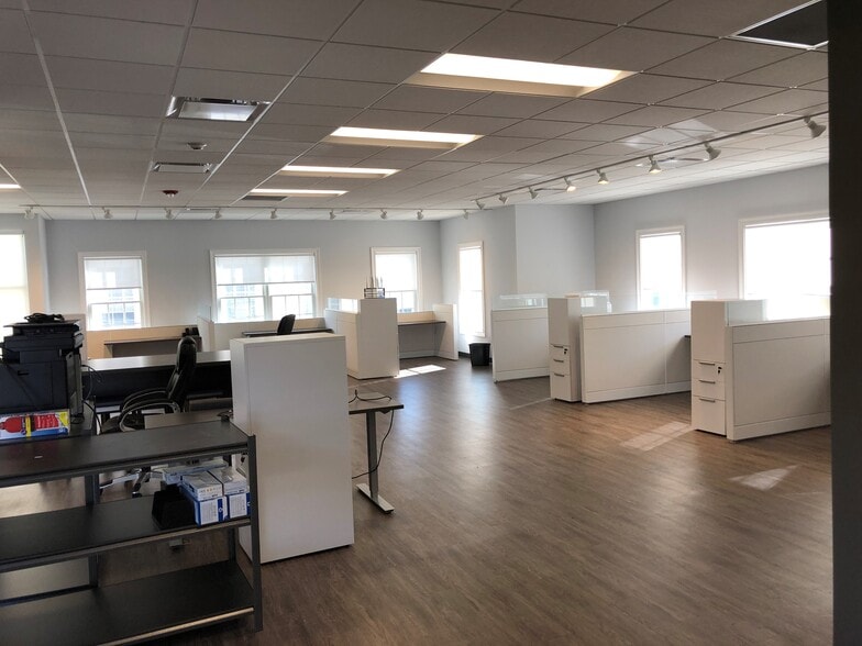 More Photos Of 32 Church Hill Rd, Newtown Office For Lease