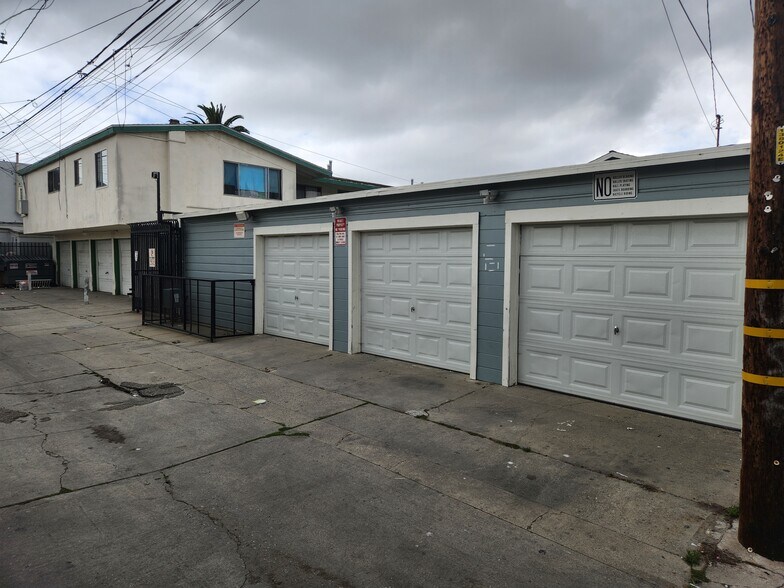 More Photos Of 1706 Sherman Pl, Long Beach Apartments For Sale