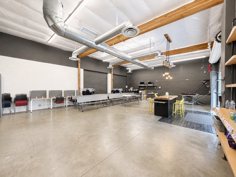 More Photos Of 5200 W 83rd St, Los Angeles Specialty For Lease