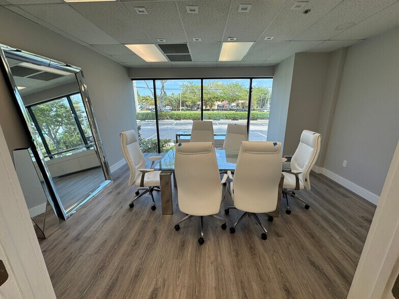 More Photos Of 901-925 Clint Moore Rd, Boca Raton Loft Creative Space For Sale