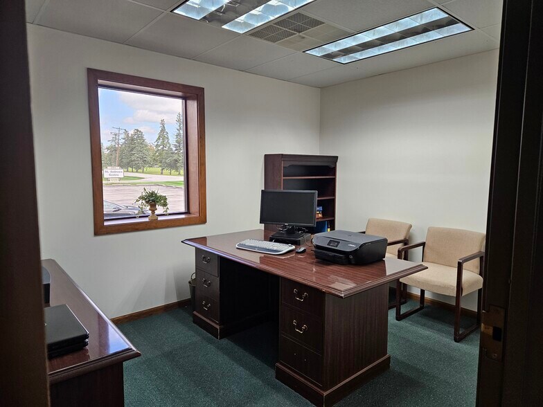 More Photos Of 350 Saint Andrews Rd, Saginaw Office For Sale