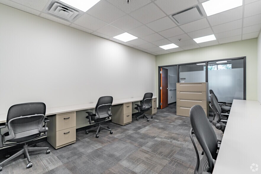 More Photos Of 5225 Tech Data Dr, Clearwater Coworking Space