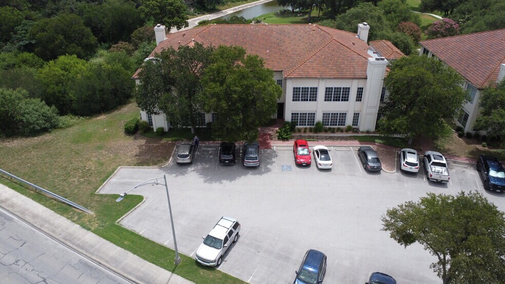 More Photos Of 19210 Huebner Rd, San Antonio Office For Lease