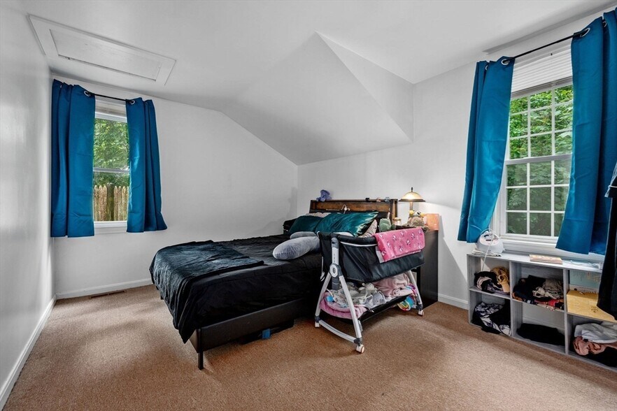 More Photos Of 53 School St, Hyannis Apartments For Sale