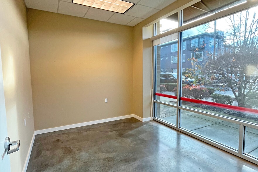 More Photos Of 4951 NE Fremont St, Portland Apartments For Lease