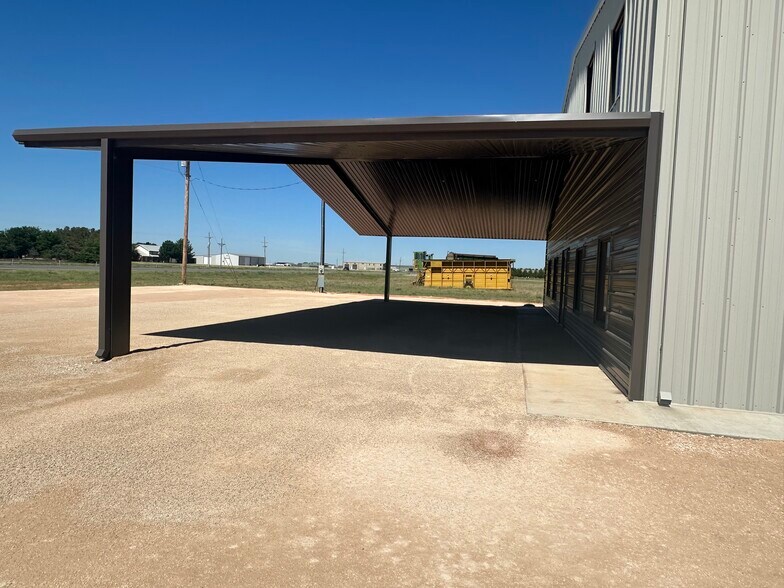 More Photos Of 538 US-62/180 Hwy, Seminole Flex For Sale